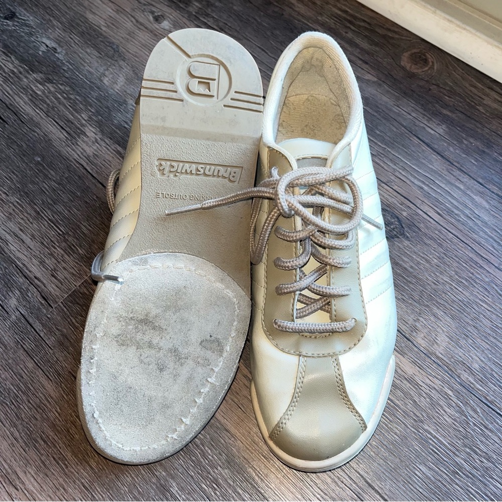 Brunswick Neutral Bowling Shoes - Picture 3 of 5